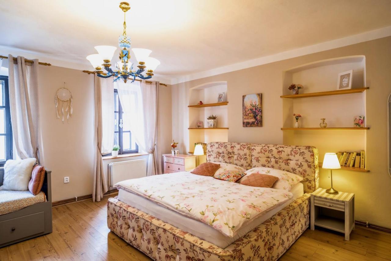 Rustic House V Luzickych Horach Lägenhet Jiřetín pod Jedlovou Exteriör bild