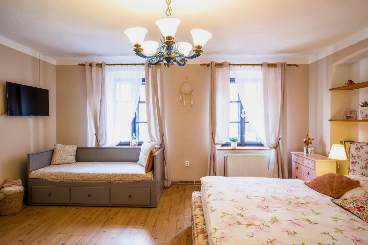 Rustic House V Luzickych Horach Lägenhet Jiřetín pod Jedlovou Exteriör bild